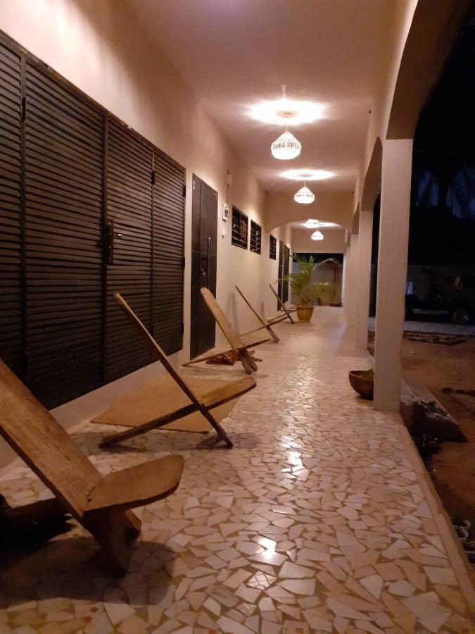 Pombo Kunda Villa Sanyang Eksteriør billede